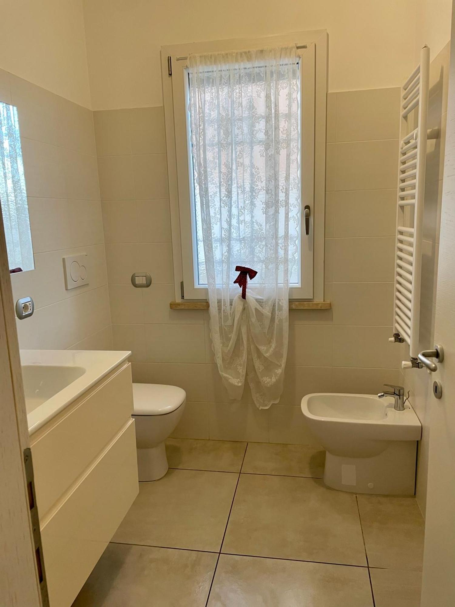 Home With Parking Near The Airport And Beach Fiumicino Exterior foto