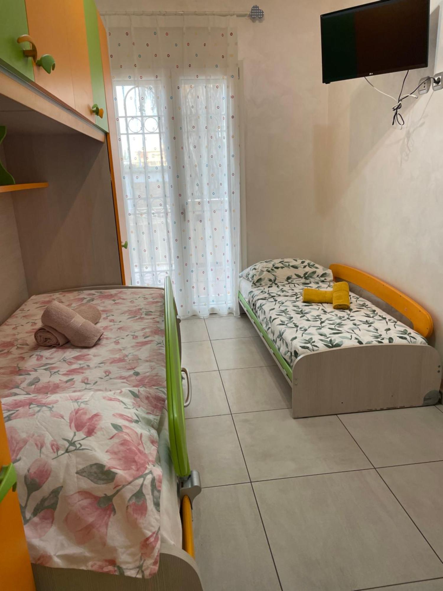 Home With Parking Near The Airport And Beach Fiumicino Exterior foto